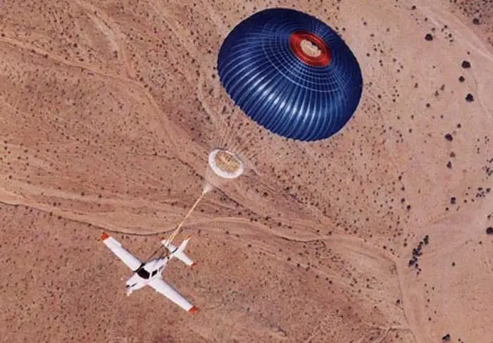 Aircraft-Parachute_large.jpg