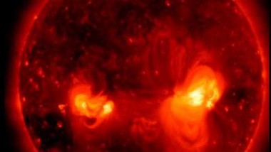 Hinode Telescope Images Solar Corona