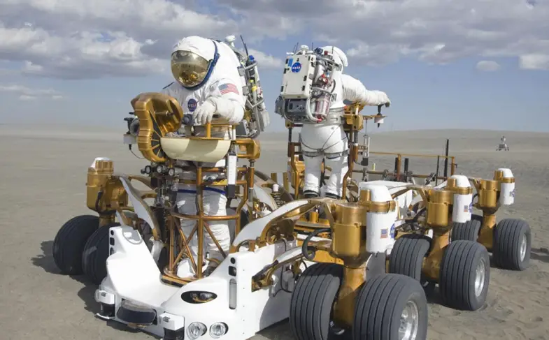 NASA-Crew-Mobility-Chassis_large.jpg