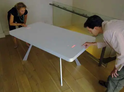The-Pong-LED-Table_large.jpg