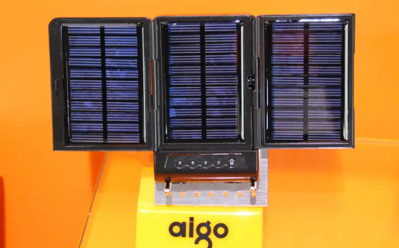 aigo-solar-charger_large.jpg
