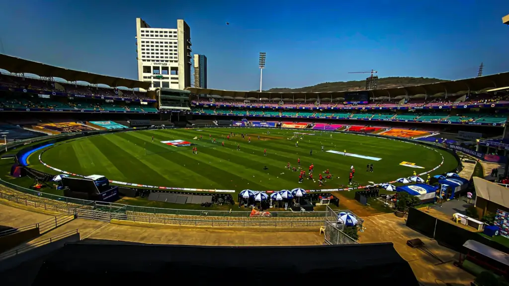 Short Boundaries, Big Scores: A Guide to High-Scoring IPL Stadiums