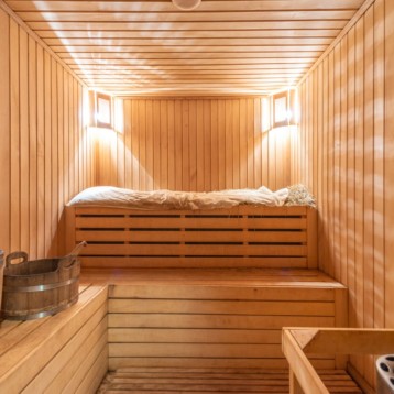 Healthy Heat: The Benefits of Using a Low EMF Infrared Sauna