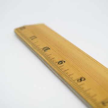 How Big Is 9 Inches? 10 Common Things That Are 9 Inches long