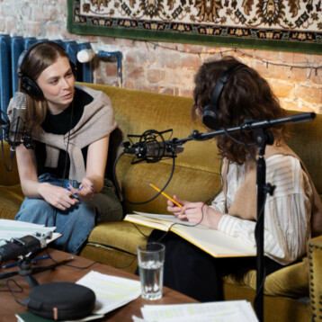 The 15 Best Podcasts for Event Planners in 2026