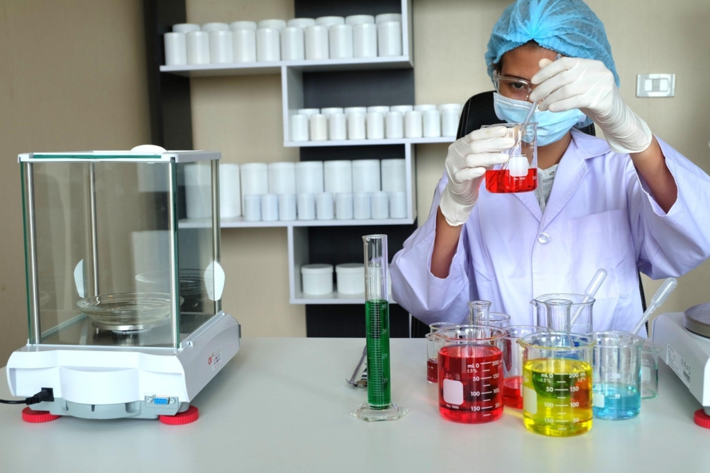 Right Laboratory Desiccator